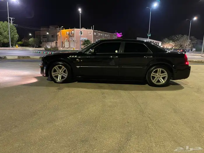 للبيع كرايزلر موديل 2005 12