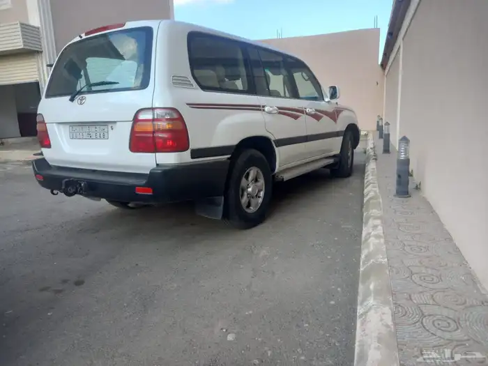 لاندكروزر 8