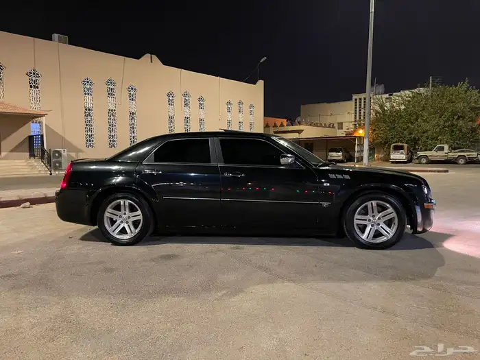 للبيع كرايزلر موديل 2005 5