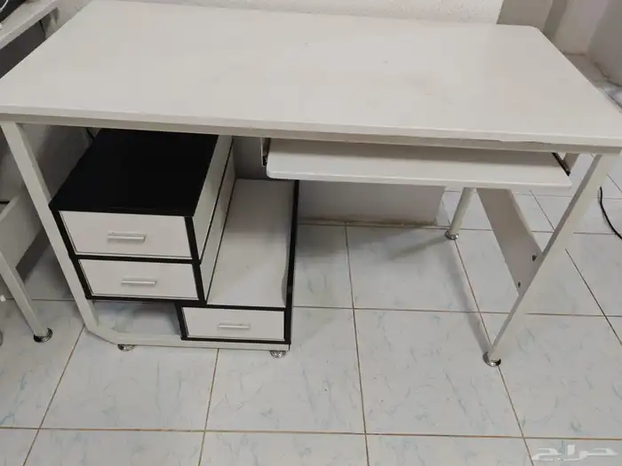 مكتبين درسين استعمال خفيف شبه جديد 2
