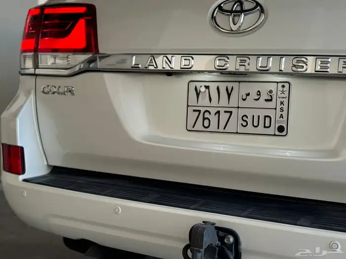تويوتا لاندكروزر GXR موديل 2021 نظيف جدا 15