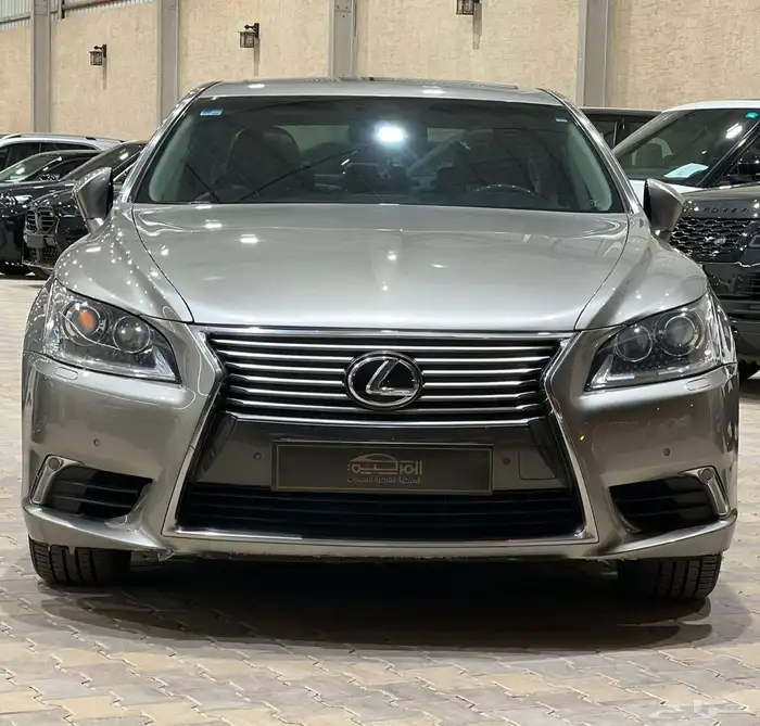لكزس LS460L موديل 2016 0