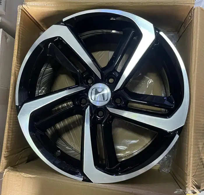 يوجد لدينا جميع انواع الجنوط وجميع مديلات السيارات 98