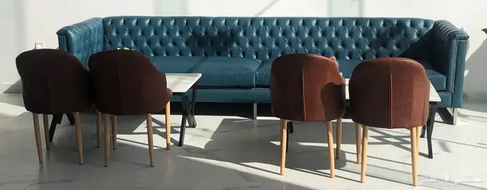 معدات وأثاث كوفي كاملة للبيع 8