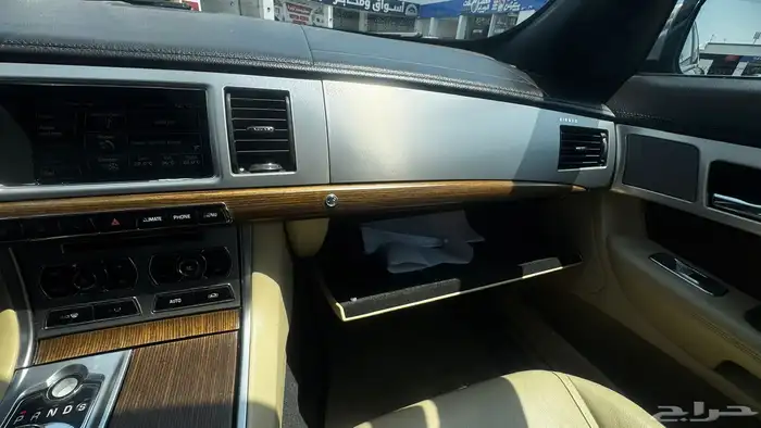 JAGUAR XF Full option 17