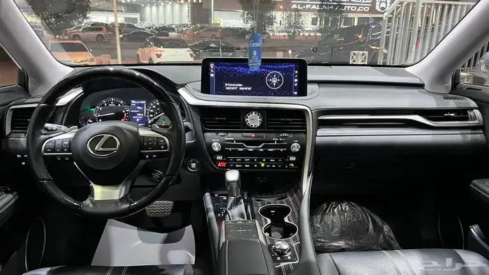 لكزس RX350L موديل 2021 18