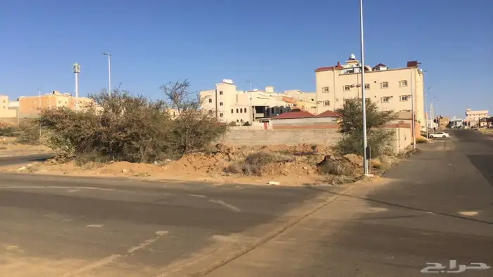للبيع ارض 722 م2 على ثلاث واجهات في خميس مشيط مخطط الجيش 0