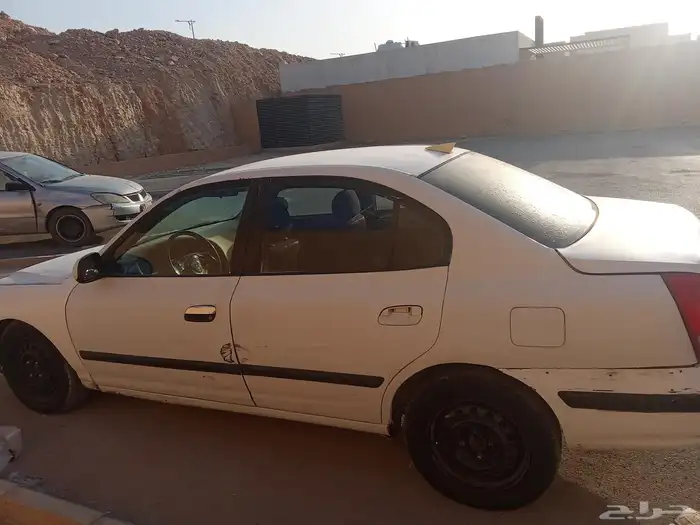 الانترا 2002مكينه 2005نضيفه للبيع استماره وفحص منتهيات 1