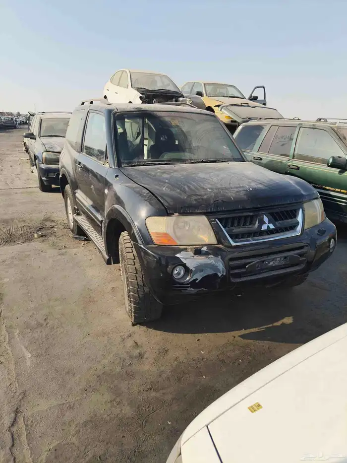 قطع غيار ميتسوبيشي باجيرو ربع تشليح 3