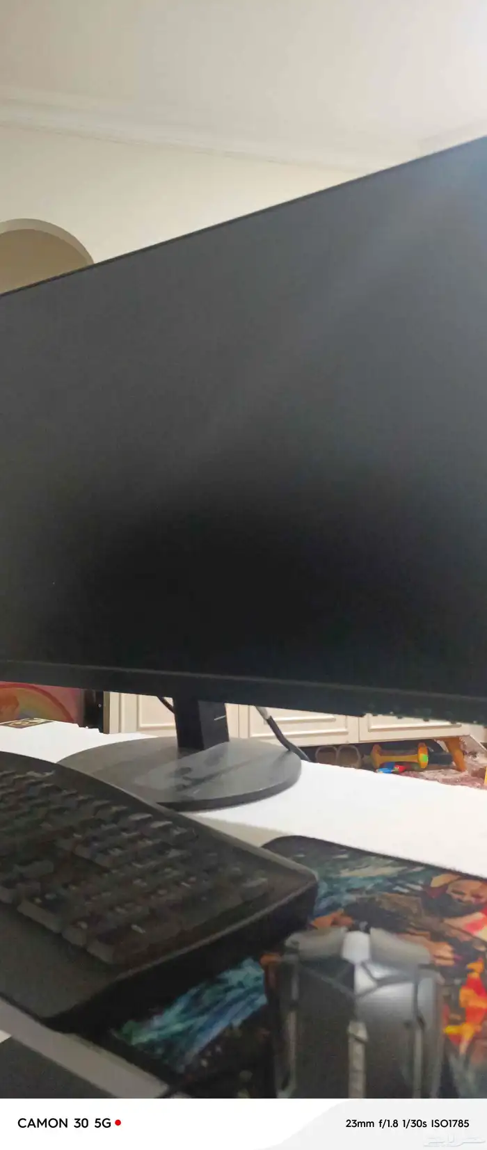للبيع شاشه يوجد كسر خفيف لكن العب فيها كويس عالسوم السعر 220 2