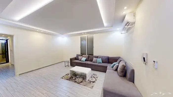 فيلا مؤثثة فاخره للاجار حي عكاظ الرياض قريبة من قاعدة الجوية 14