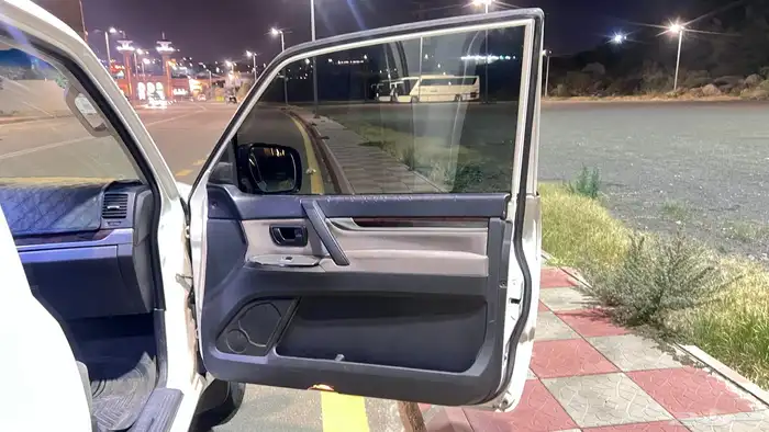 باجيرو 2014 مكينه كبير 3800 12