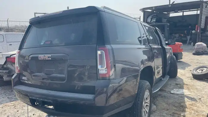 gmc yukon xl قطع غيار فقط 2016 0