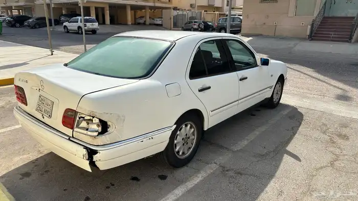 للبيع مرسيدس E240 تشليح 5