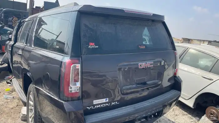 gmc yukon xl قطع غيار فقط 2016 20