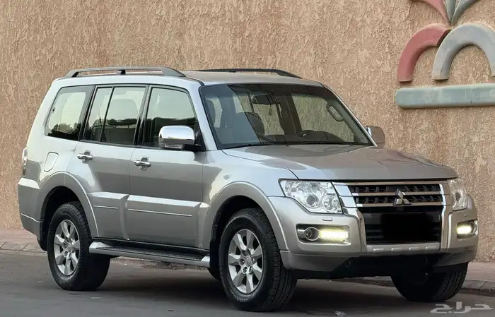 باجيرو 2020 GLS نص فل 4