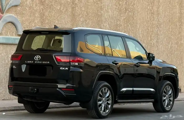 لندكروزر 2023 L4 10
