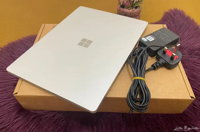 مايكروسوفت سيرفيس لابتوب شاشه لمس كورi5 8 جيجا رام 256 ssd 18