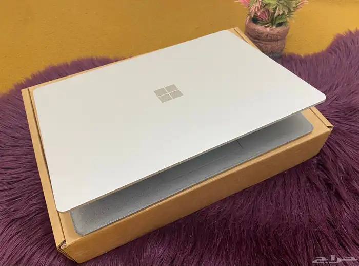 مايكروسوفت سيرفيس لابتوب شاشه لمس كورi5 8 جيجا رام 256 ssd 3
