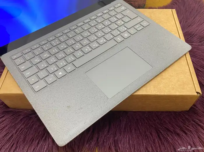 مايكروسوفت سيرفيس لابتوب شاشه لمس كورi5 8 جيجا رام 256 ssd 13