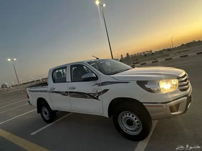 هايلوكس دبل ديزل موديل 2025 4