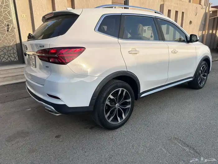 MG rx5 2018 ممشى قليل 2