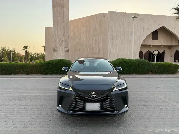 لكزس RX350 H 2023 وارد سعودي بالضمان 2
