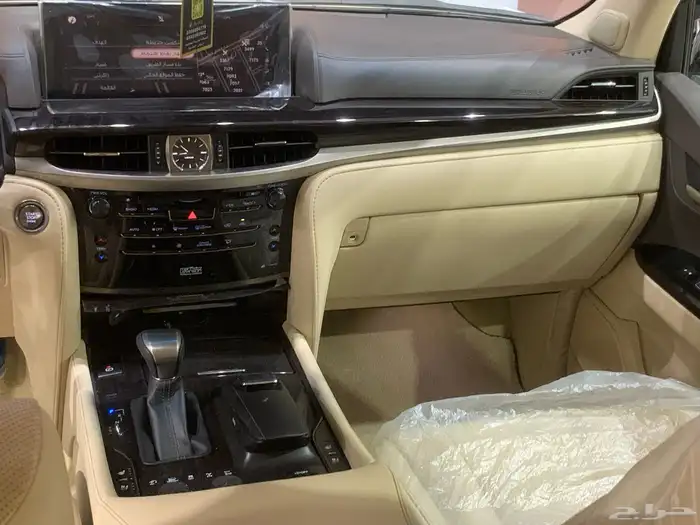 لكزس 2021 LX570 ( مخزن ) عداد قليل 11