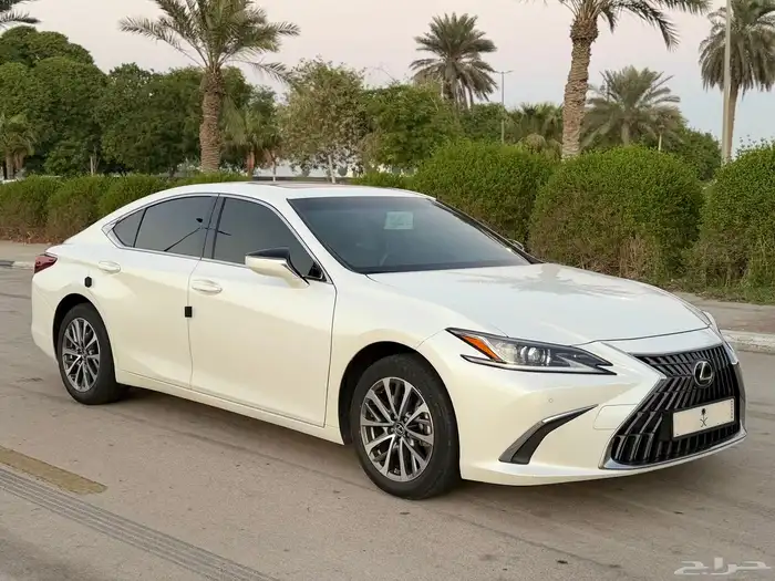 لكزس ES250 2023 فئه AA استاندر 4