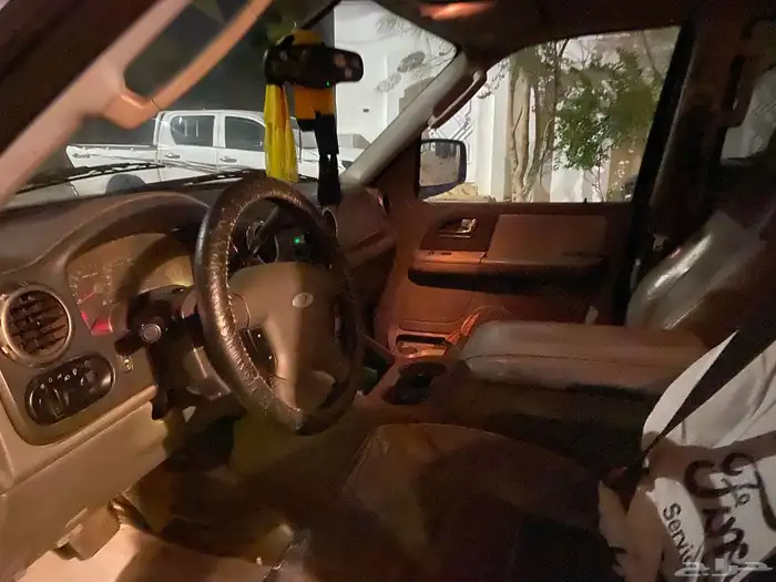 اكسبديشن 2004 10