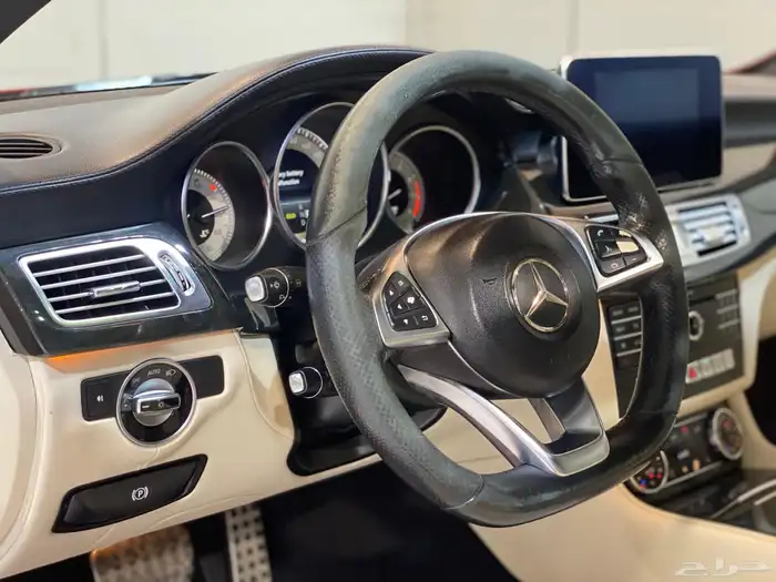 مرسيدس CLS400 2015 بحالة نظيفة 12