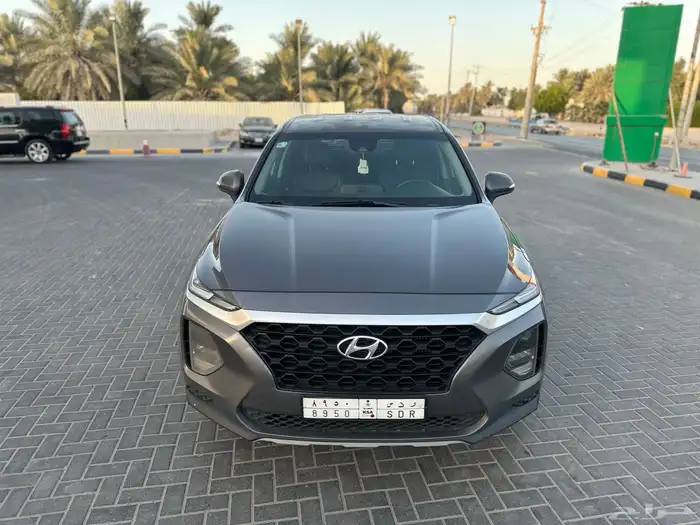 سنتافي موديل 2019 ديزل 7 مقاعد 1