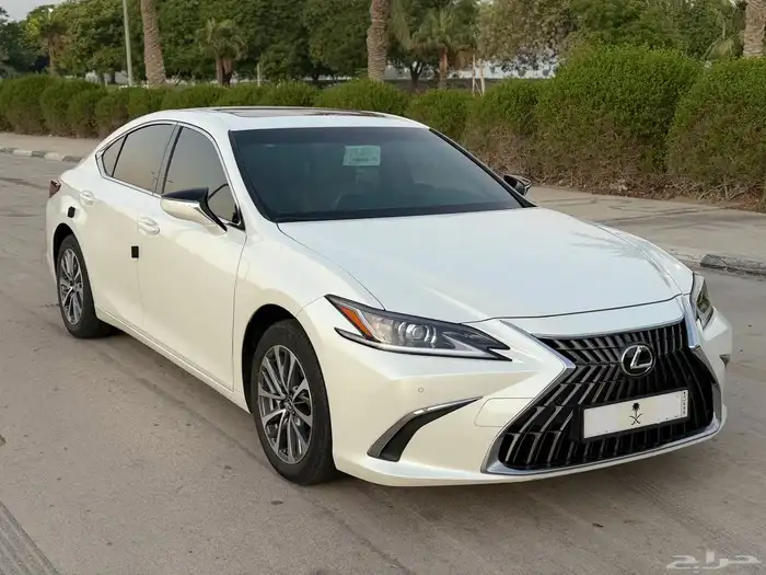 لكزس ES250 2023 فئه AA استاندر 0