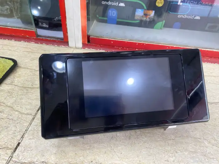 شاشة تويوتا لاندكروزر وتركب ع اغلب سيارات تويوتا 2025 0