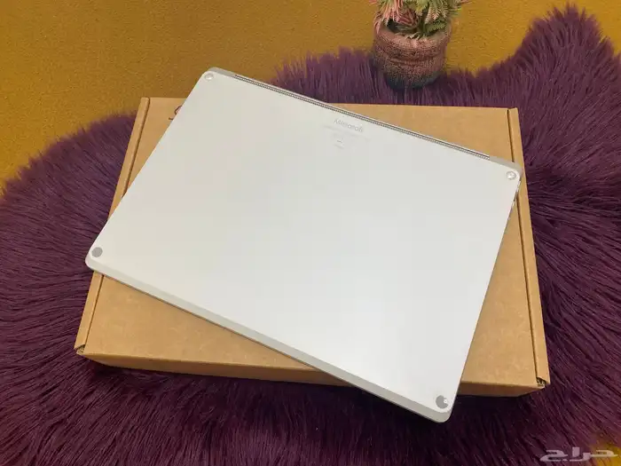 مايكروسوفت سيرفيس لابتوب شاشه لمس كورi5 8 جيجا رام 256 ssd 15