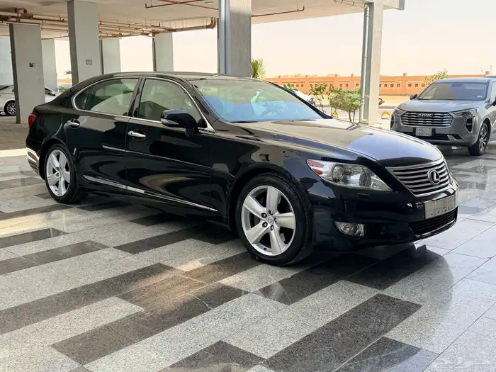 لكزس LS460L مديل 2012 اسود 2