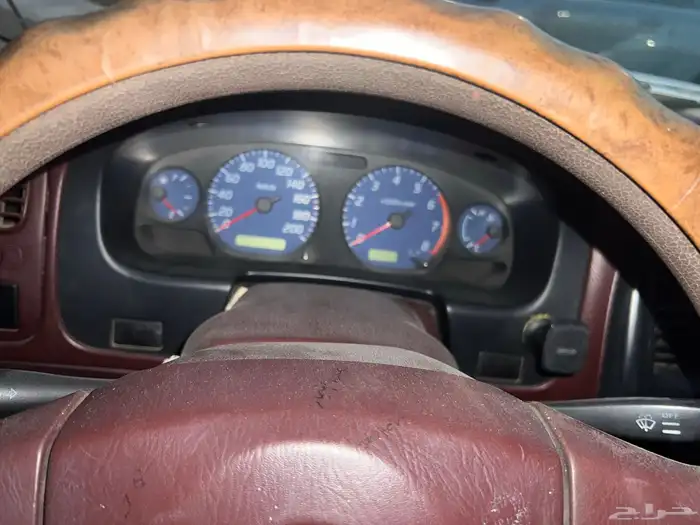 نيسان ددسن موديل 2003 للبيع 3