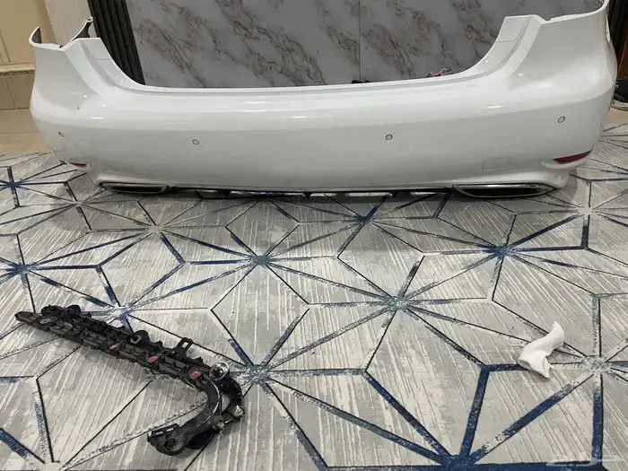 صدام خلفي لكسز Ls460 F سبورت 2015 7