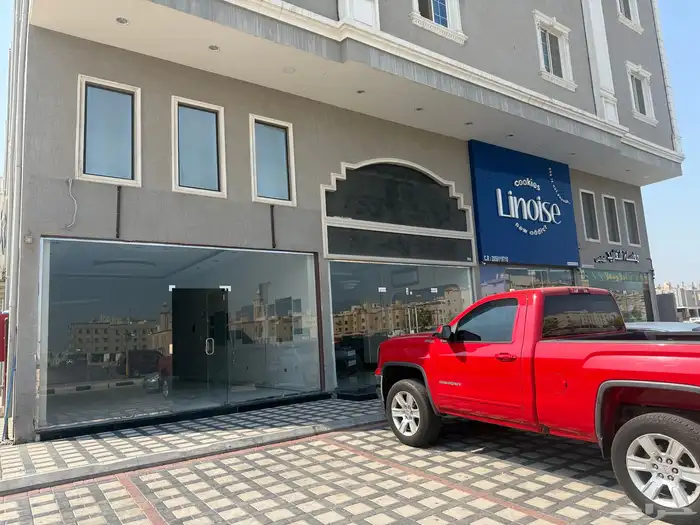 محل تجاري مميز للإيجار 4