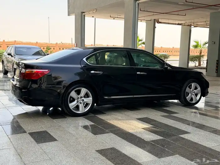 لكزس LS460L مديل 2012 اسود 5