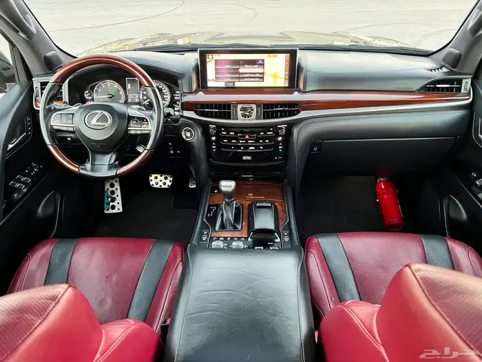 لكزس 2020 LX570 بحاله ممتازة 12