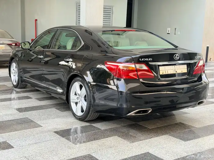 لكزس LS460L مديل 2012 اسود 3