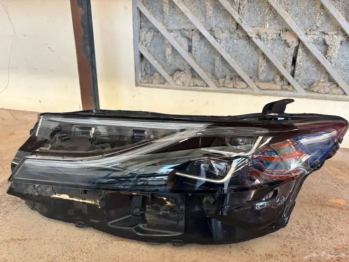 شمعة كامري 2025 يسار عدستين 8