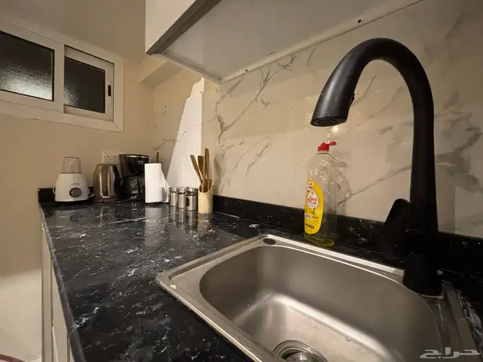 للإيجار غرفه وصاله ومطبخ وجلسه خارجيه مؤثثه في السليمانيه 3