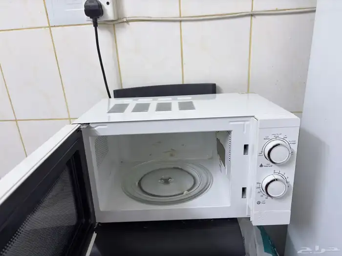 Geepas microwave oven 1