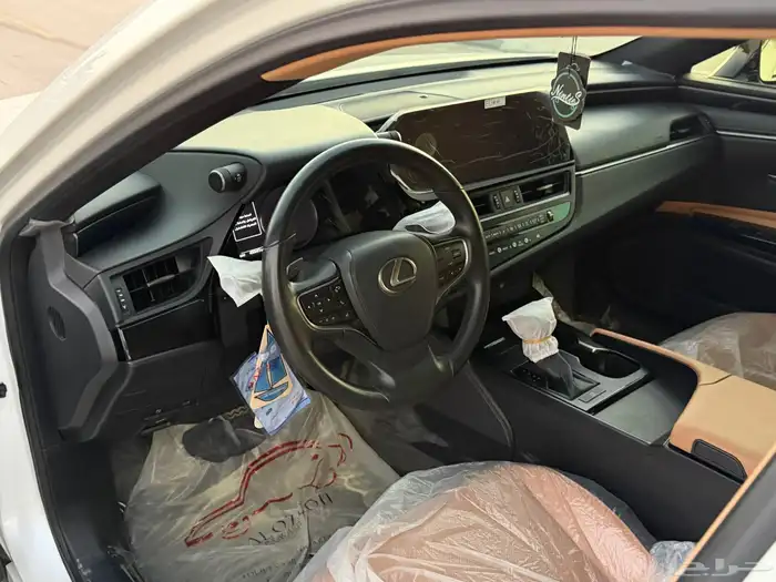 لكزس ES250 2023 فئه AA استاندر 32