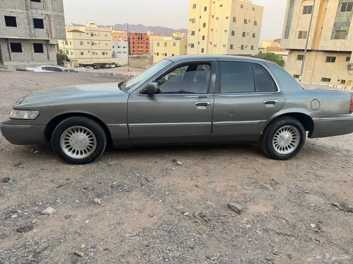 فورد قراند ماركيز موديل 2002 5
