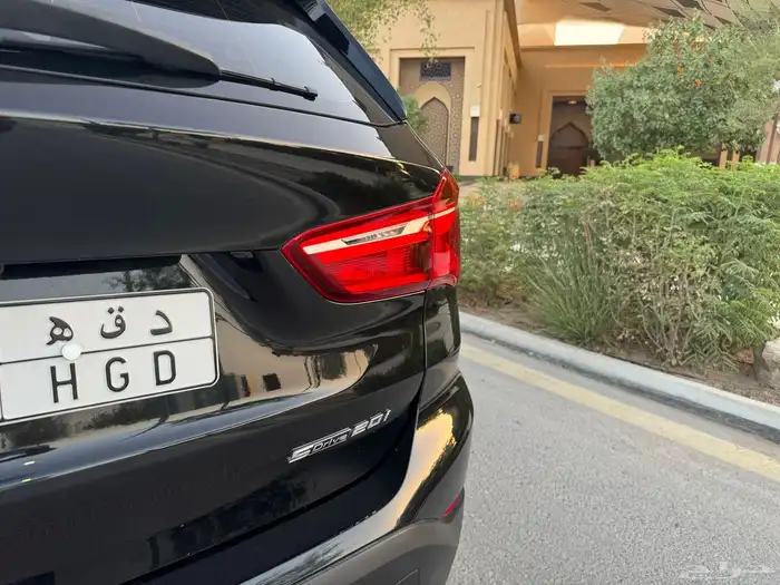 بي ام دبليو X1 مخزن بحالة الوكالة 4