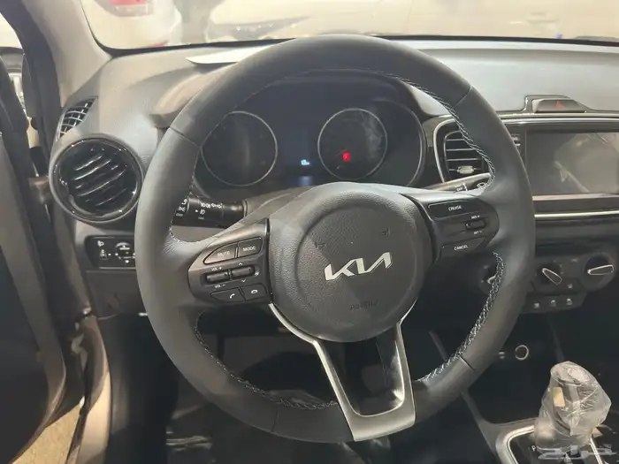 كيا بيجاس فل كامل فتحه سقف 2026 ابيض و بيج 11