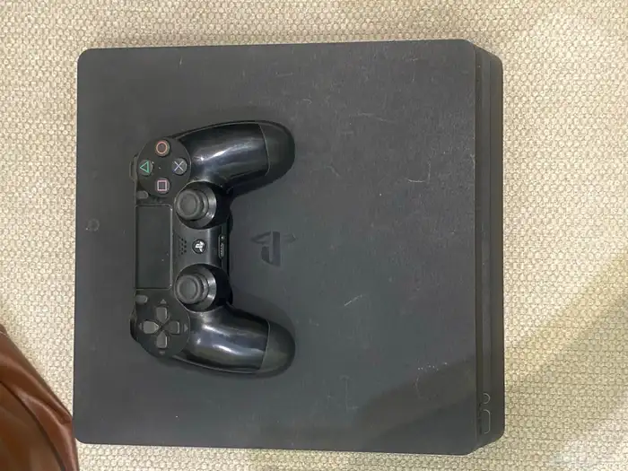 بلايستيشن 4 سلم للبيع 1